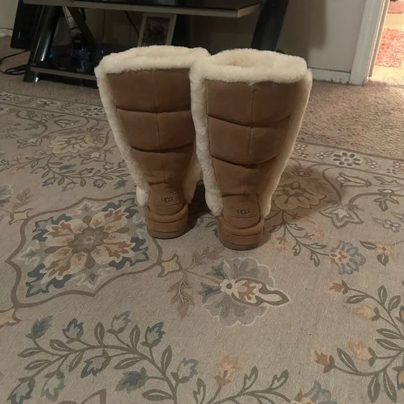 UGG Tan chillapeek tall boots - Picture 3 of 5